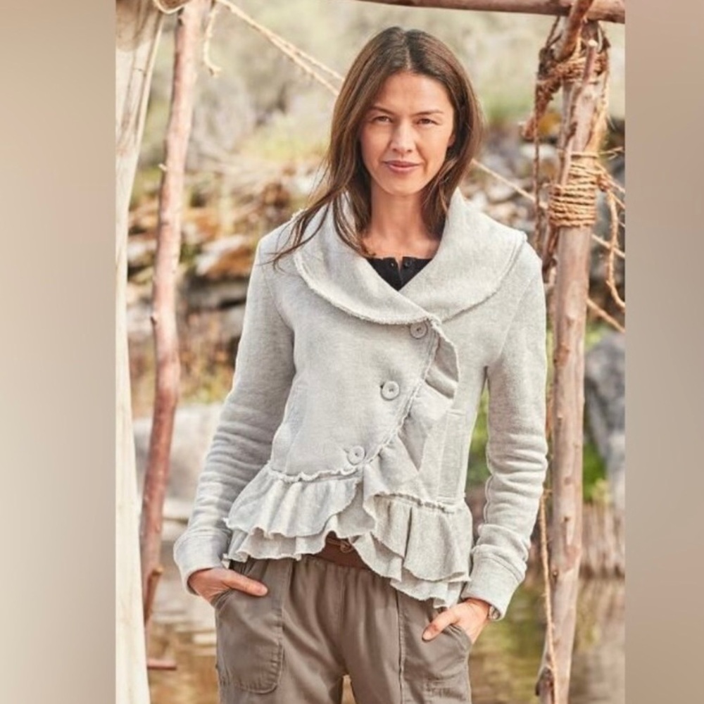 Sundance Light Gray Ruffle Knit jacket/Sweater